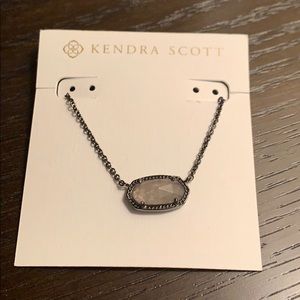 Kendra Scott necklace